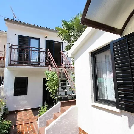 Rebic Guest house *